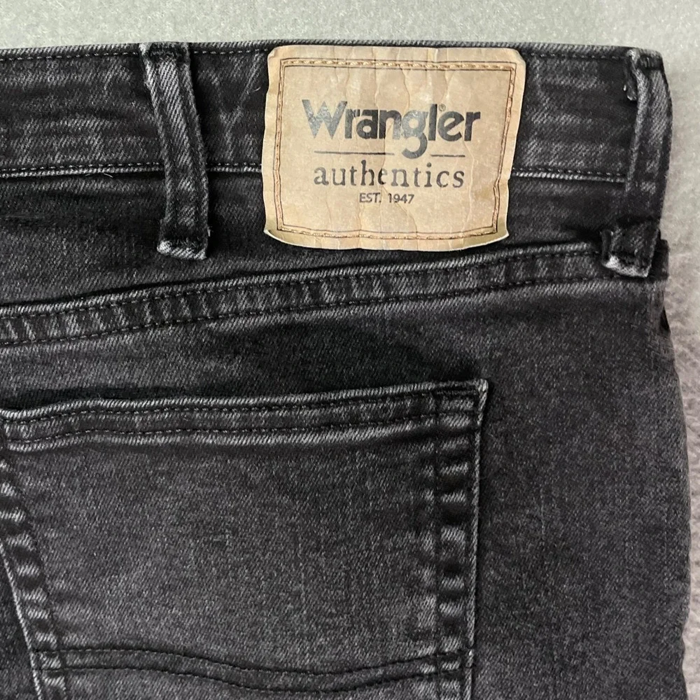 Wrangler Authentics Jeans Mens 42x34 Black Straight Leg Stretch Denim